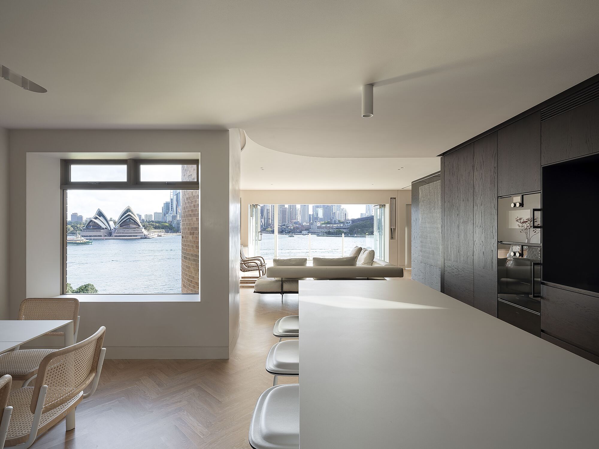 Interior photograph of Kirribilli Apartment by Tom Ferguson